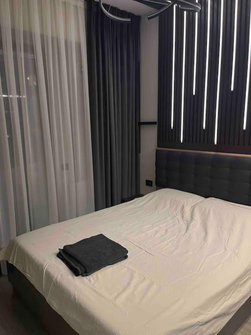 Ath Modern Homes - Luxury Apartment In The City Center Iasi Esterno foto