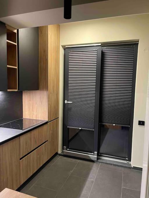 Ath Modern Homes - Luxury Apartment In The City Center Iasi Esterno foto