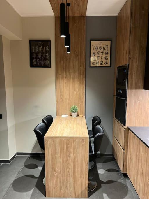 Ath Modern Homes - Luxury Apartment In The City Center Iasi Esterno foto