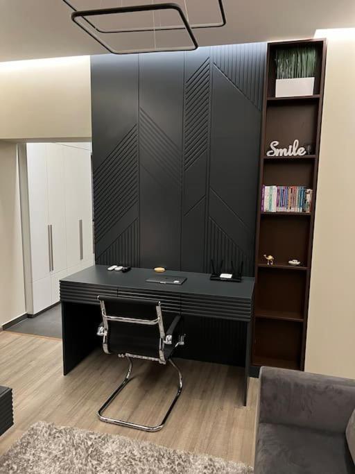 Ath Modern Homes - Luxury Apartment In The City Center Iasi Esterno foto